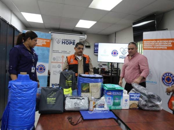 Ante el inicio de la temporada ciclónica, la organización no gubernamental Convoy of Hope apoya a Copeco con donación de equipos para afrontarla.