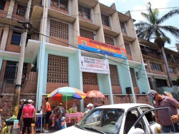 El centro asistencial sufrió el robo de varias computadoras.