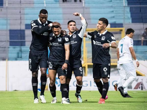 Imágenes del desarrollo del partido.