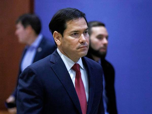 Marco Rubio tampoco quiso opinar sobre si el Gobierno estadounidense necesita la autorización del Congreso para iniciar una guerra contra Venezuela.