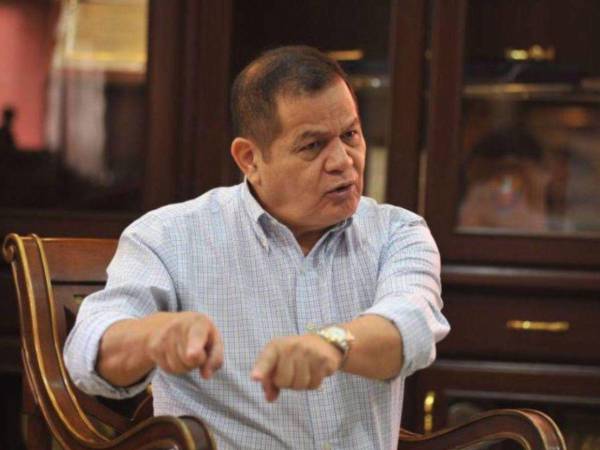 Romeo Vásquez Velásquez se encuentra prófugo desde marzo de 2025.