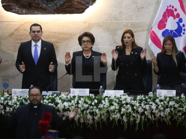 Congreso y 298 alcaldías asumirán funciones hoy