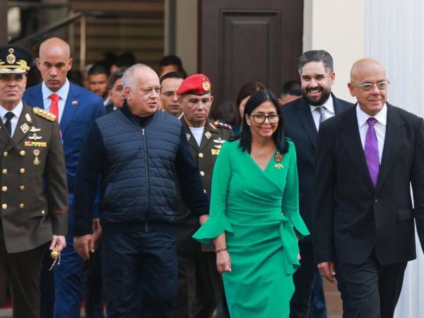 La presidenta encargada exhortó a los venezolanos a seguir trabajando para que en este nuevo año se cumplan los objetivos de los sectores productivos.