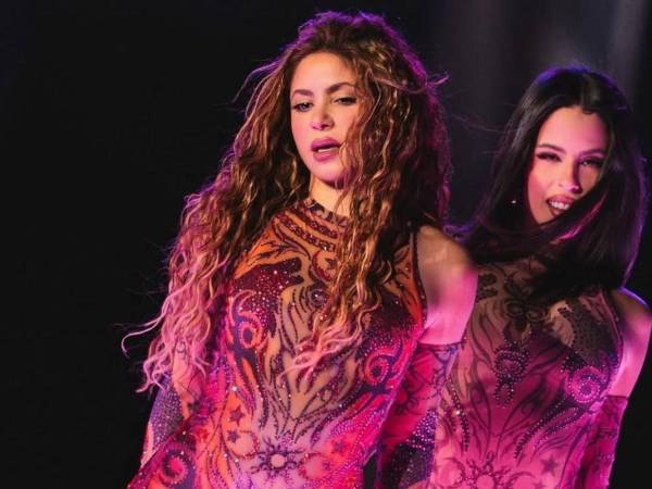 Natalia Palomares se ha convertido en una de las sensaciones de la gira mundial Las Mujeres Ya No Lloran de Shakira.