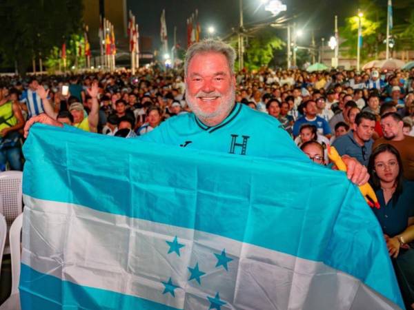 Roberto Contreras instó a la gente a salir a votar este domingo 30 de noviembre.