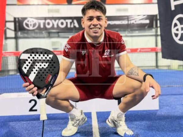 Brayan Alexis Torres murió tras que la camioneta que conducía la mujer impactara contra una rastra.