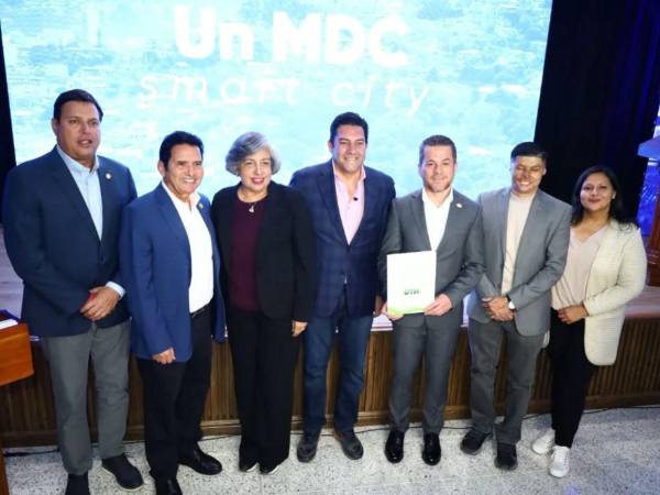 Representantes de la AMDC y la UTH consolidan la alianza estratégica para impulsar la innovación pública.