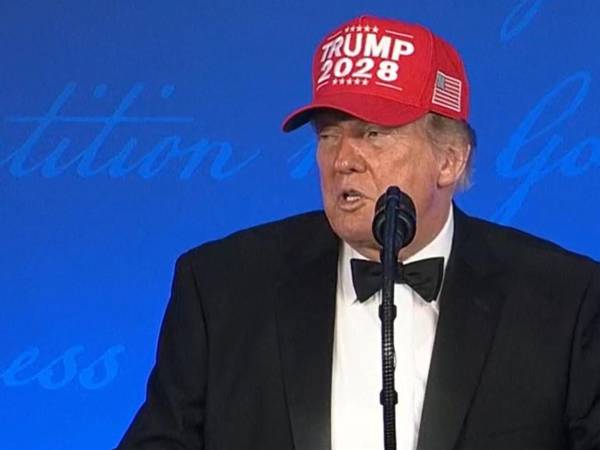 En el pasado mes de abril, Donald Trump envió una orden ejecutiva para limitar el voto por correo, exigiendo que solo se distribuyan boletas a electores que figuren como legibles con registros elaborados por el DHS.