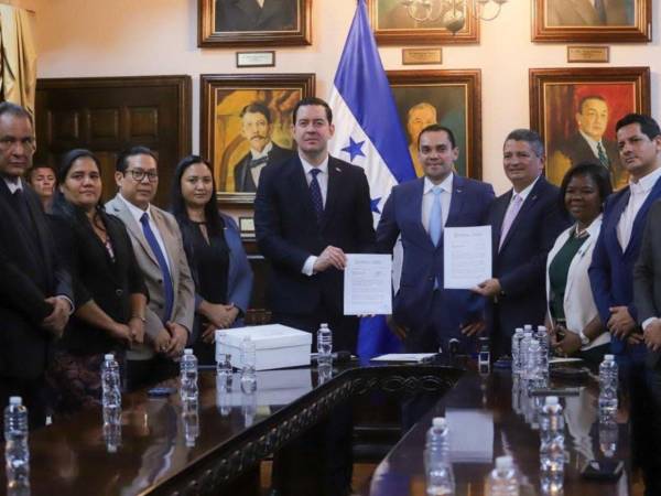 El Poder Legislativo ahora discutirá el proyecto de presupuesto remitido por el Poder Ejecutivo.