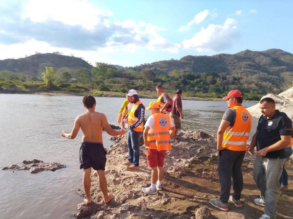 Las autoridades rescataron el cadáver de una persona que se ahogó en el río Ulúa.