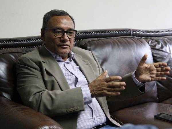 Ángel Emilio Aguilar, director de Senasa, destacó que ya hay presencia del gusano barrenador en todo el país.