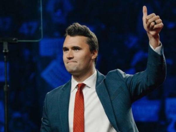 El comentarista y activista conservador Charlie Kirk, gran aliado del presidente de Estados Unidos, Donald Trump, se encuentra en el estado crítico.