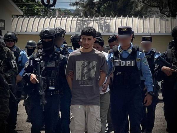 Antony Jafet Zamora Canales, El Chino, de 19 años de edad, es acusado de pertenecer a la organización delictiva Los Berríos.