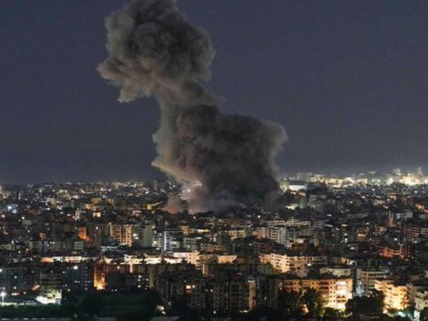 Medios como la televisión catarí Al Jazeera y la agencia iraní Tasnim reportaron explosiones en la capital iraní.