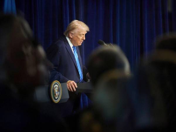 El presidente Donald Trump dijo que retirará la guardia nacional de varias ciudades.