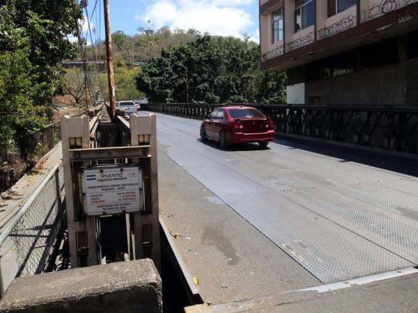 En el puente Bailey Francisco Morazán, que conecta el centro Comayagüela con el barrio Morazán, se establecerá un límite de altura para circular.