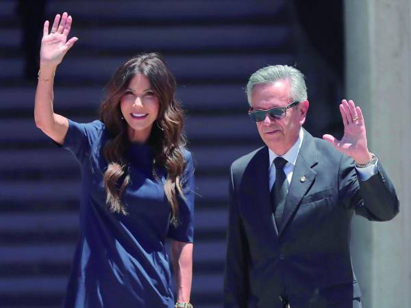 Kristi Noem, enviada especial para el Escudo de las Américas, la nueva iniciativa para la seguridad en el hemisferio occidental del presidente estadounidense, llegó a Honduras para una reunión con el presidente Nasry Asfura en la que abordaron temas de seguridad y la lucha contra el crimen organizado.