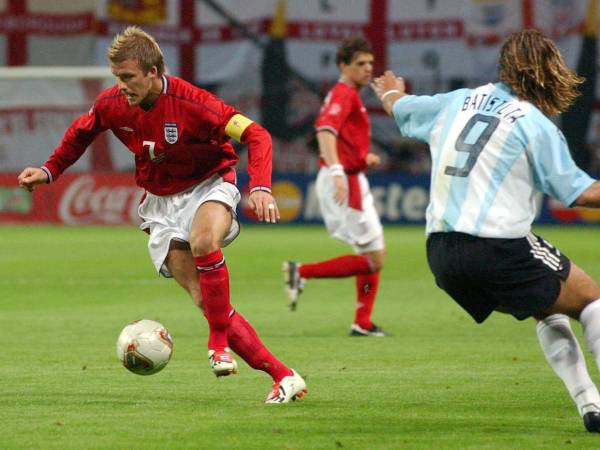 Al finalizar el partido entre Argentina y Suiza por los Cuartos de Final del Mundial 2026, Lionel Scaloni, DT de la albiceleste, dijo que el cruce ante Inglaterra era nada más que un partido de fútbol, pero la historia de los mundiales dice lo contrario.