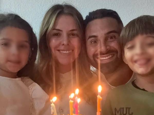 El futbolista argentino Lucas Trejo sigue buscando a su familia luego de que desapareciera tras el colapso del edificio donde residían en Playa Grande, La Guaira, una de las zonas más afectadas por los terremotos de magnitud que sacudieron Venezuela.