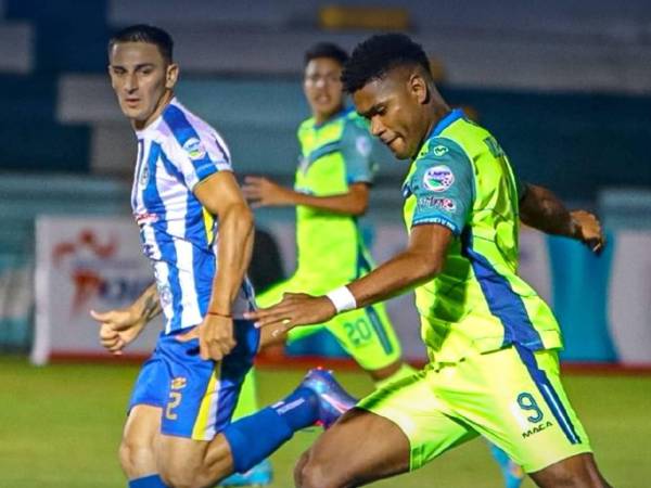 Imágenes del desarrollo del partido.