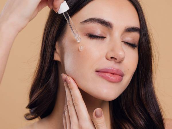 Consulte conun dermatólogo antes de sumar vitamina B12a su rutina.