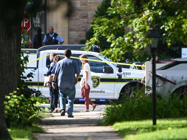 El tiroteo perpetrado en una escuela católica en Minneapolis pudo convertirse en una masacre hacia niños, causando rechazo y lamentos en Estados Unidos y el mundo. Más detalles a continuación.