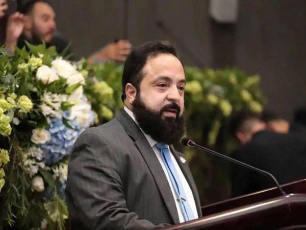 La convocatoria realizada este lunes por el presidente del Congreso Nacional, Luis Redondo.