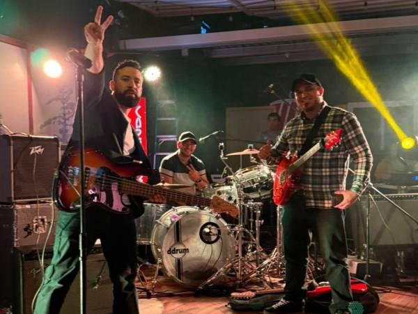 Los conciertos coinciden con un segundo álbum ya en producción y más de veinte años de trayectoria ininterrumpida.