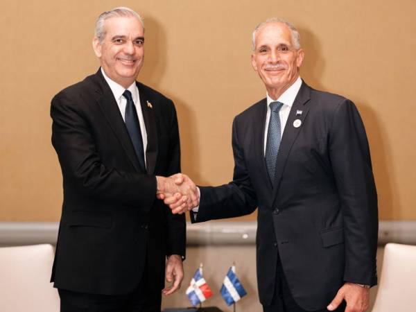 El presidente de la República, Nasry Asfura, sostuvo un encuentro con el presidente de República Dominicana, Luis Abinader donde estrecharon lazos de amistad.