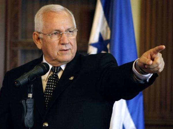 Micheletti concluyó que la jornada electoral debe ser un ejemplo de civismo, en la que la población vote con libertad y respeto.