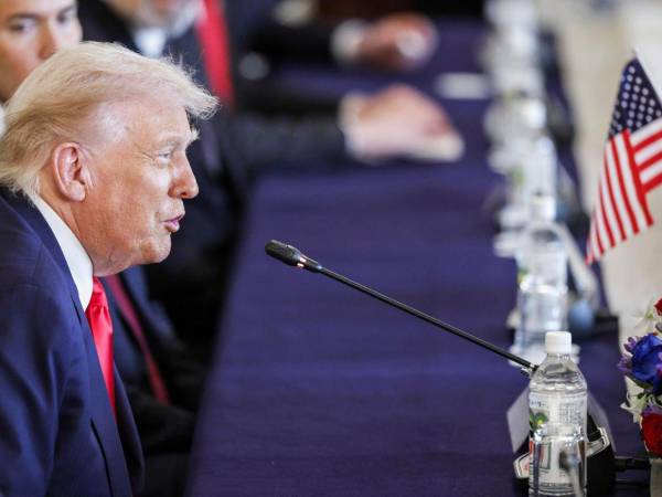 Por fin estamos librando una guerra contra los cárteles, aseguró Donald Trump en respuesta a los ataques que ha realizado en contra de embarcaciones en el Caribe.