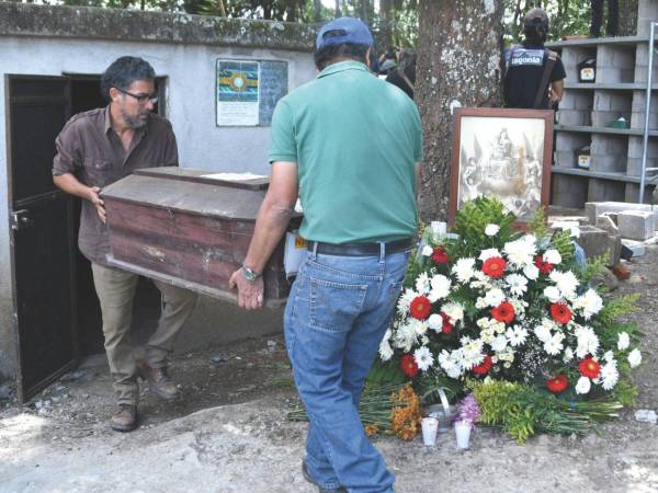 Justicia. Los restos de 68 indígenas masacrados durante el conflicto armado interno comenzaron a ser inhumados en el oeste de Guatemala, un acto colectivo de dignificación que busca cerrar heridas históricas y devolverles la identidad más de cuatro décadas después de la guerra civil.