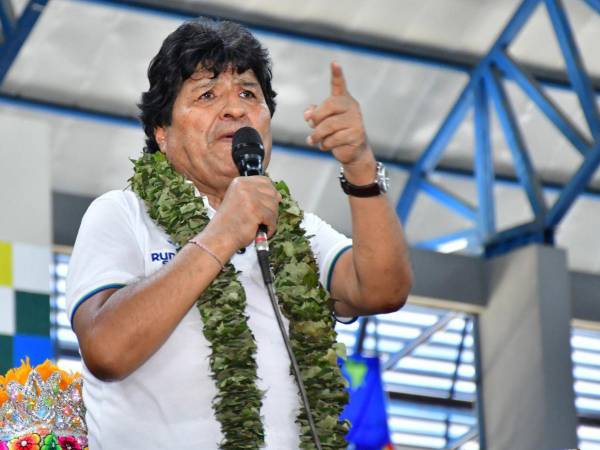 En octubre de 2024, la fiscalía dictó una orden de captura contra el exmandatario por supuestamente tener un hijo con una menor de edad mientras era presidente de Bolivia, en 2016.