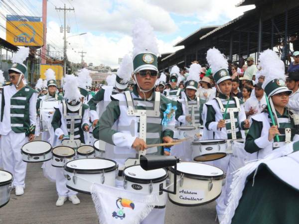 En diferentes ciudades y municipios de Honduras ya se celebran los 204 años de independencia patria con desfiles.