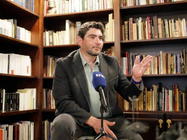 El escritor lamentó que Honduras sea quizá el país con menos librerías per cápita de América Latina.