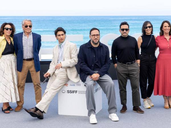 La miniserie se estrena hoy en el Festival de Cine de San Sebastián, y llegará a la cartelera de Netflix el 18 de diciembre.