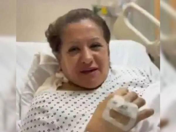 La diputada nacionalista Gladis Aurora López Calderón, ayer salió del centro médico en el que estuvo interna durante varios días.