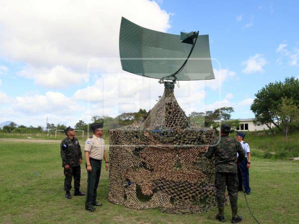 Los ingenieros de la Universidad de Defensa aseguran que este primer prototipo de radar será la base para nuevos proyectos de rastreo que permitirán a las Fuerzas Armadas mantener una estricta protección del espacio aéreo.
