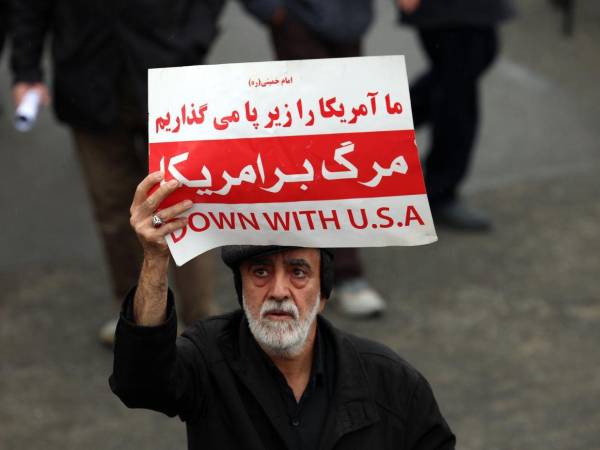 El régimen iraní advirtió con ataques a funcionarios de EE UU e Israel.