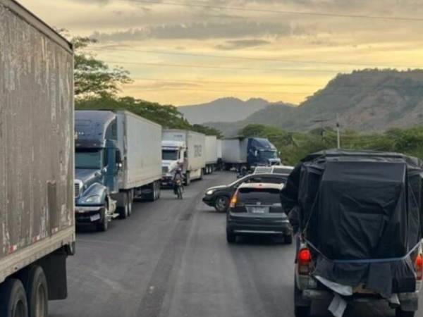 Los transportistas esperan una eventual respuesta de las autoridades y la posibilidad de instalar una mesa de diálogo que permita atender las exigencias del gremio.