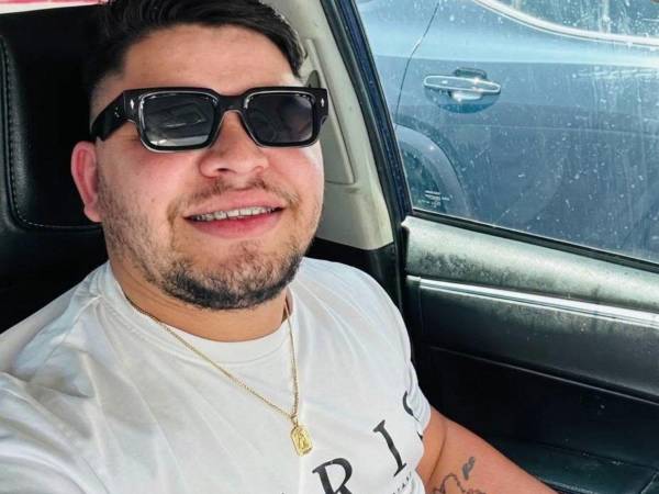 Médico especialista recomendó operar a Wilber Garcés, el migrante venezolano detenido en el sur de Texas después de que un agente del Servicio de Inmigración y Aduanas (ICE) le disparara en la espalda, para extraerle la bala que aún tiene incrustada en el cuerpo.
