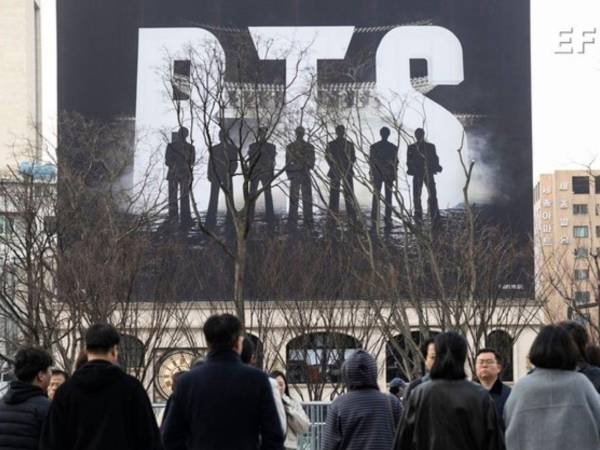 El escenario principal mide unos 17 metros de ancho, con una estructura elevada de más de 14 metros de altura, y el evento será captado por 23 cámaras.