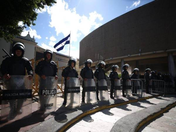 Desde la semana anterior permanece con seguridad el Congreso Nacional por las actividades legislativas.