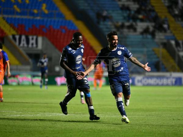 Imágenes del desarrollo del partido.