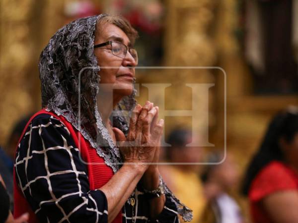 Con un ambiente de recogimiento, alegría y profunda devoción, decenas de fieles católicos participaron este domingo 5 de abril en la misa de Resurrección celebrada en la Catedral Metropolitana San Miguel Arcángel, marcando el cierre de las actividades principales de la Semana Santa 2026 en la capital.