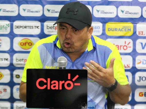 El técnico catracho ha sido promovido por algunos aficionados para tomar las riendas de la Bicolor.