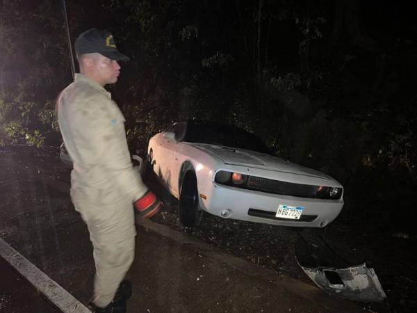 Vega sufrió el accidente en la carretera CA4 cuando se conducía en su vehículo en horas de la noche.