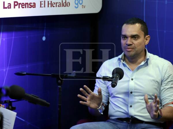 El jefe de bancada cerró su mensaje asegurando que el Partido Nacional defenderá “la voluntad popular” y no permitirá “que se arrebate la democracia ni que se destruya el país”.