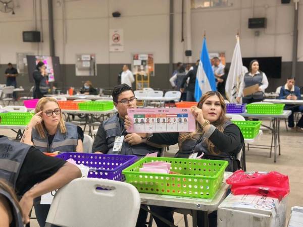 El Tribunal de Justicia Electoral inició este martes 13 de enero el recuento de votos de las actas impugnadas a nivel de alcaldías.