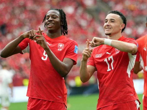 La selección de Suiza se impuso ante Canadá y quedó como líder de su grupo.